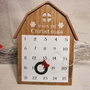 Christmas Wooden Rustic Snowflake Wreath Advent calendar for Christmas countdown